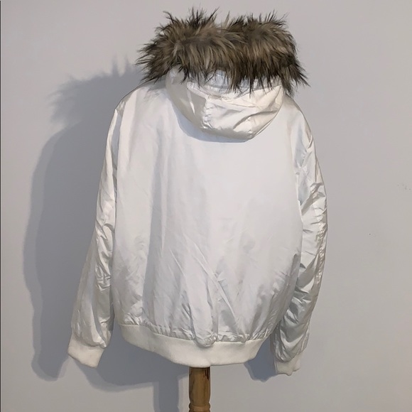 💕SOLD💕 WHITE FAUX FUR HOODIE BOMBER JACKET - Picture 8 of 8